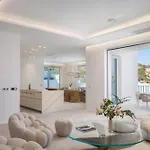 Willa Luxury Seafront White Sparkle Brac With Heated Pool Sumartin