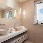 Willa Luxury Seafront White Sparkle Brac With Heated Pool *