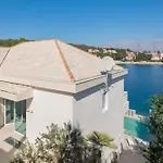 Luxury Seafront White Sparkle Brac With Heated Pool * Sumartin