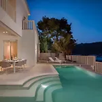 Willa Luxury Seafront White Sparkle Brac With Heated Pool