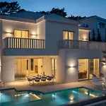 Luxury Seafront White Sparkle Brac With Heated Pool Willa