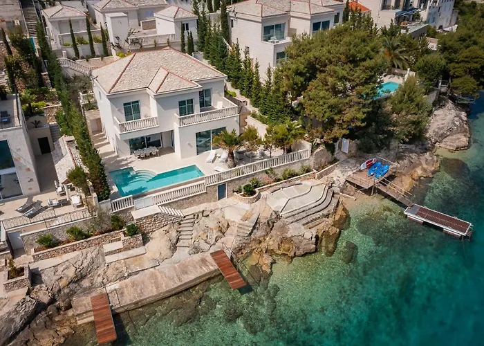 Luxury Seafront White Sparkle Brac With Heated Pool Villa Sumartin