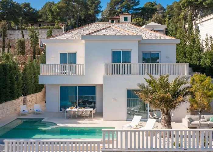 Luxury Seafront White Sparkle Brac With Heated Pool Sumartin