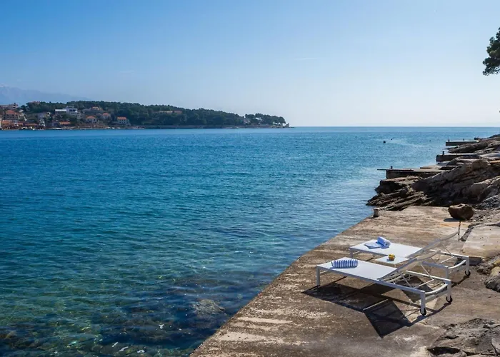 Luxury Seafront White Sparkle Brac With Heated Pool Sumartin