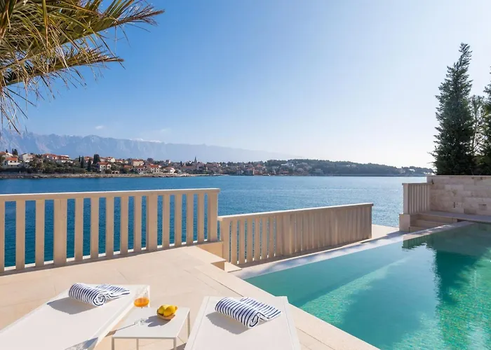 Luxury Seafront White Sparkle Brac With Heated Pool Villa Sumartin