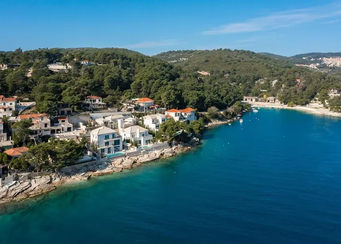 Villa Luxury Seafront White Sparkle Brac With Heated Pool Sumartin