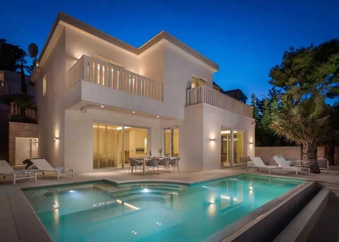 Luxury Seafront White Sparkle Brac With Heated Pool * Sumartin