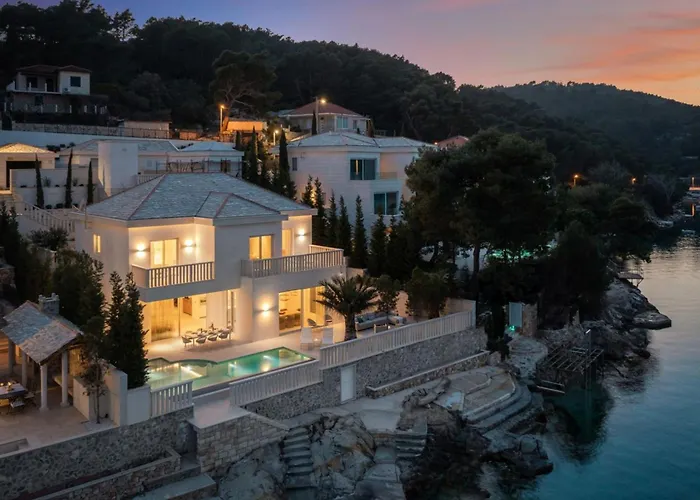 Luxury Seafront White Sparkle Brac With Heated Pool * Sumartin