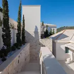 Villa Luxury Seafront White Sparkle Brac With Heated Pool *