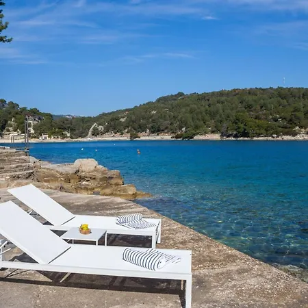 Luxury Seafront White Sparkle Brac With Heated Pool * Sumartin
