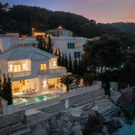 Luxury Seafront White Sparkle Brac With Heated Pool * Sumartin