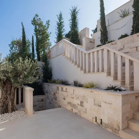 Luxury Seafront White Sparkle Brac With Heated Pool Sumartin